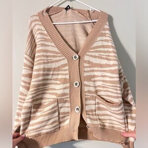 Women’s blouse button up